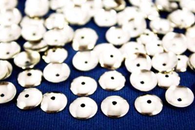 10 mm YUVARLAK ORTASI DELİK BOMBELİ PUL, NİKEL KAPLAMA #99N - 2