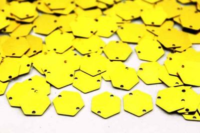 12x12 mm ALTIGEN DESENLİ İKİ DELİK PUL, HAM PİRİNÇ #802H-İKİ-DELİK - 2