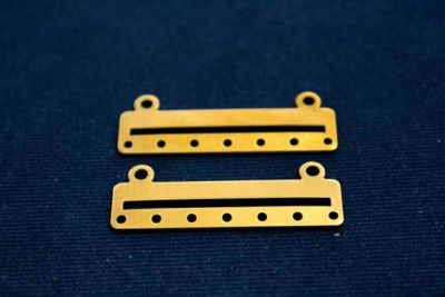 10x40 mm DİKDÖRTGEN DOKUZ DELİK PUL, HAM PİRİNÇ #1039H - 2