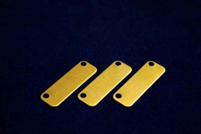 ERTÜRK - 10x30 mm DİKDÖRTGEN İKİ DELİK PUL, HAM PİRİNÇ #1057H