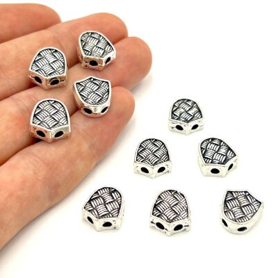 12x13 mm ÜÇGEN TESBİH MALZEMESİ, ZAMAK DÖKÜM, BOYALI GÜMÜŞ KAPLAMA - 1