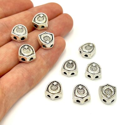 12x13 mm ÜÇGEN TESBİH MALZEMESİ, ZAMAK DÖKÜM, BOYALI GÜMÜŞ KAPLAMA - 1