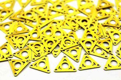 13x15 mm ÜÇGEN ÜÇ DELİKLİ PUL, HAM PİRİNÇ #644H - 2