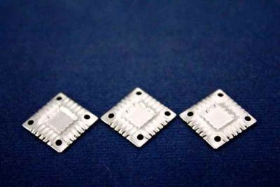 13x13 mm KARE DESENLİ DÖRT DELİKLİ PUL, NİKEL KAPLAMA #151N - 2