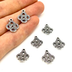 13x17 mm SALLANTI UÇ, KAZAZ DESENLİ, ZAMAK DÖKÜM, BOYALI GÜMÜŞ KAPLAMA - ERTÜRK