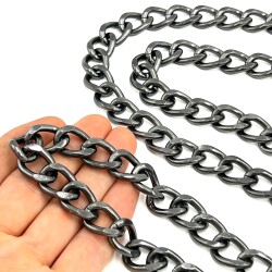 13x18 mm, ALÜMİNYUM ZİNCİR, SİYAH RENK, 1. KALİTE KARARMAZ, TEL KALINLIĞI 2 mm, AZ10Sİ - ERTÜRK