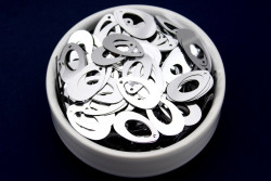 13x22 mm DAMLA MODEL PLASTİK PUL PAYET, NAKIŞ PULU, DÖKME PUL, YAN DELİK, GÜMÜŞ RENK - ERTÜRK