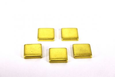 3x15x15 mm DELİKSİZ KALIN KARE PUL, HAM PİRİNÇ #1216H