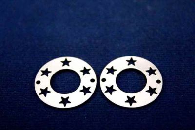 20 mm YILDIZ DESENLİ YUVARLAK İKİ DELİK PUL, NİKEL KAPLAMA #152N - 3
