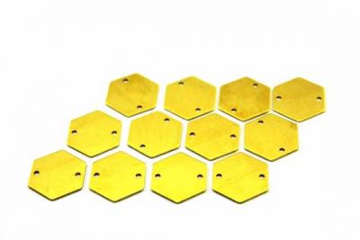 20x20 mm ALTIGEN DESENLİ İKİ DELİK PUL, HAM PİRİNÇ #988H - 3