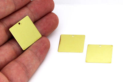 20x20 mm DÜZ KARE TEK DELİK PUL, HAM PİRİNÇ #1300H - 3