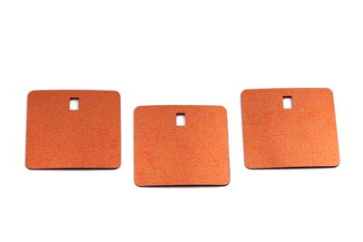 27.5x27.5 mm KARE MODEL PLASTİK PUL PAYET, PANO PULU, 2.6x4.3 mm DİKDÖRTGEN DELİK, BAKIR RENK - 2
