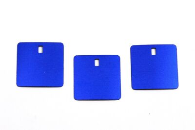 27.5x27.5 mm KARE MODEL PLASTİK PUL PAYET, PANO PULU, 2.6x4.3 mm DİKDÖRTGEN DELİK, MAVİ RENK - 2