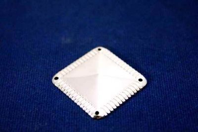 27x27 mm DESENLİ KARE DÖRT DELİK PUL, NİKEL KAPLAMA #477N - 2