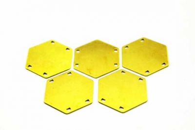 30x30 mm ALTIGEN DESENLİ DÖRT DELİK PUL, HAM PİRİNÇ #981H - 2