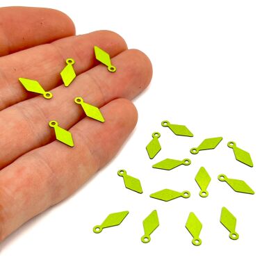 5x12 mm BAKLAVA DİLİMİ MODEL PLASTİK PUL PAYET, OYA PULU, NAKIŞ PULU, DÖKME PUL, AÇIK YEŞİL RENK - 2