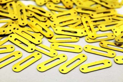 7x24 mm DESENLİ İKİ DELİK PUL, HAM PİRİNÇ #824H - 2