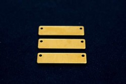 8x30 mm DİKDÖRTGEN İKİ DELİK PUL, HAM PİRİNÇ #1010H-YAN-DELİK - Thumbnail